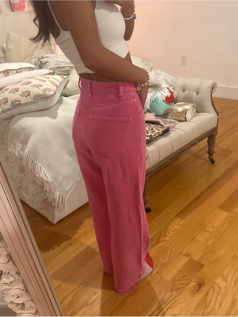 Zara High-Rise Wide-Leg Jeans in Bright Pink - Picture 2 of 4